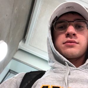 Meet your Posher, Zach